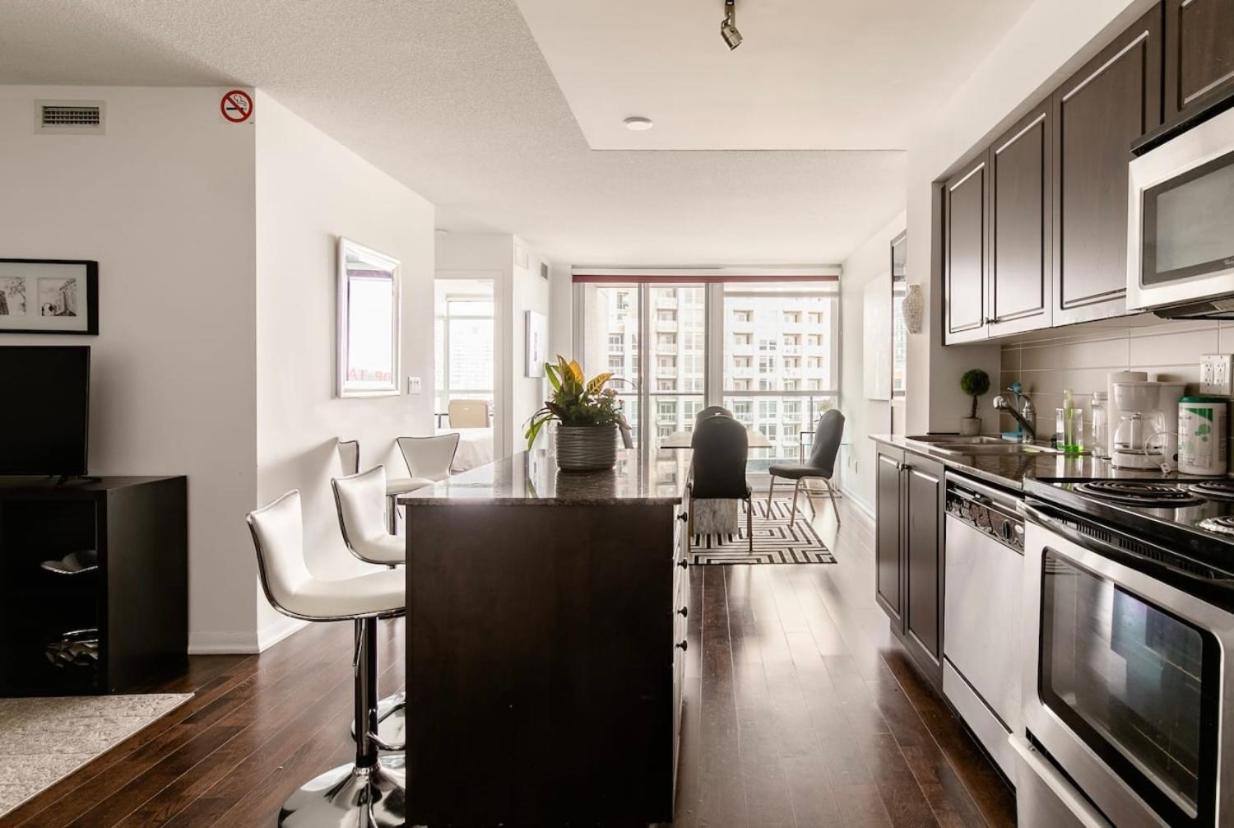 Appartement Downtown Toronto+Free Parking+Cn Tower View Extérieur photo