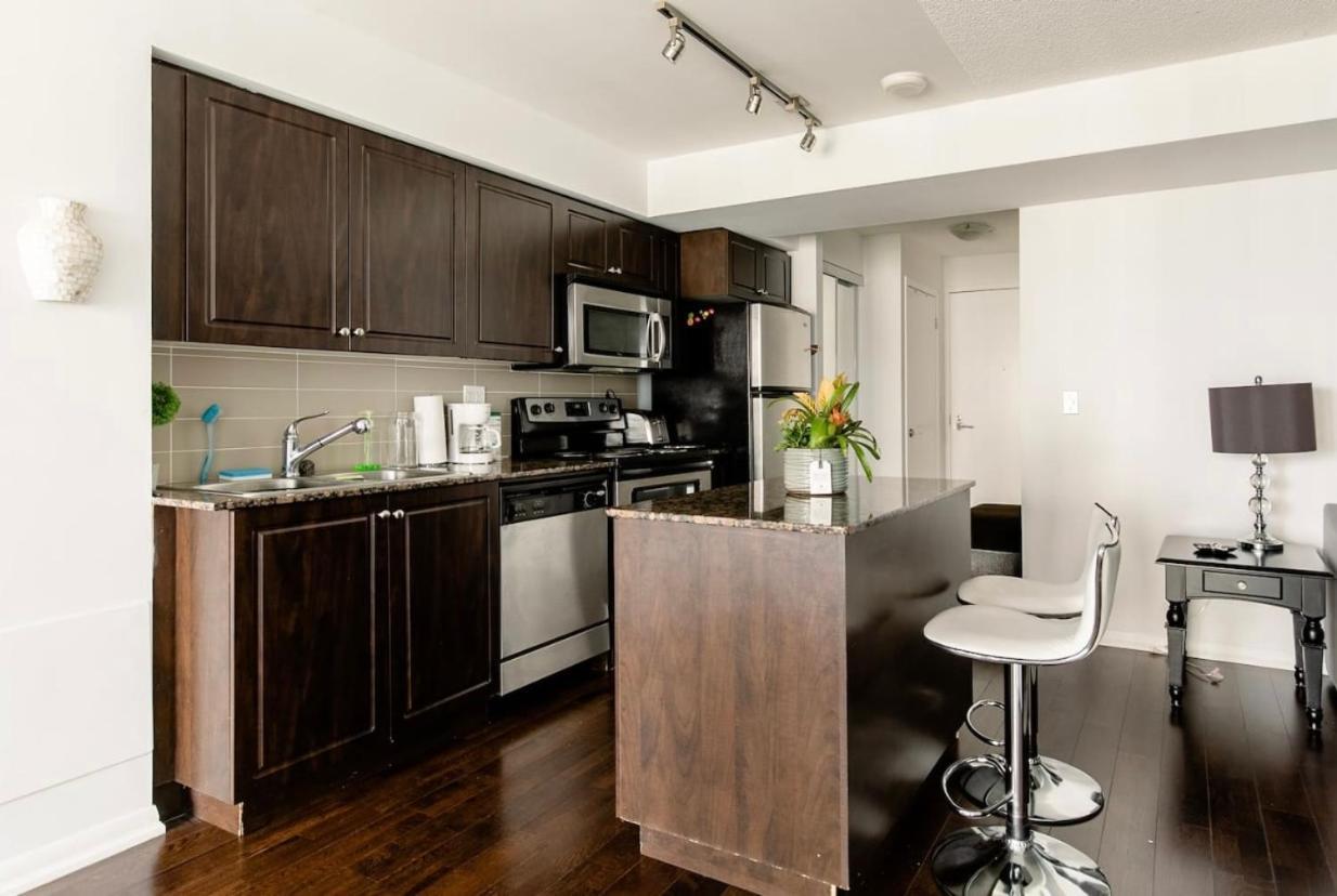 Appartement Downtown Toronto+Free Parking+Cn Tower View Extérieur photo