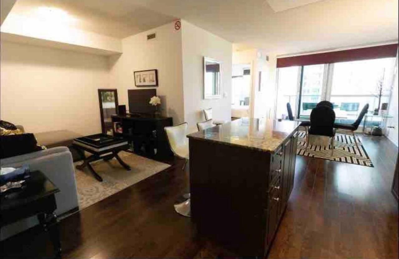Appartement Downtown Toronto+Free Parking+Cn Tower View Extérieur photo