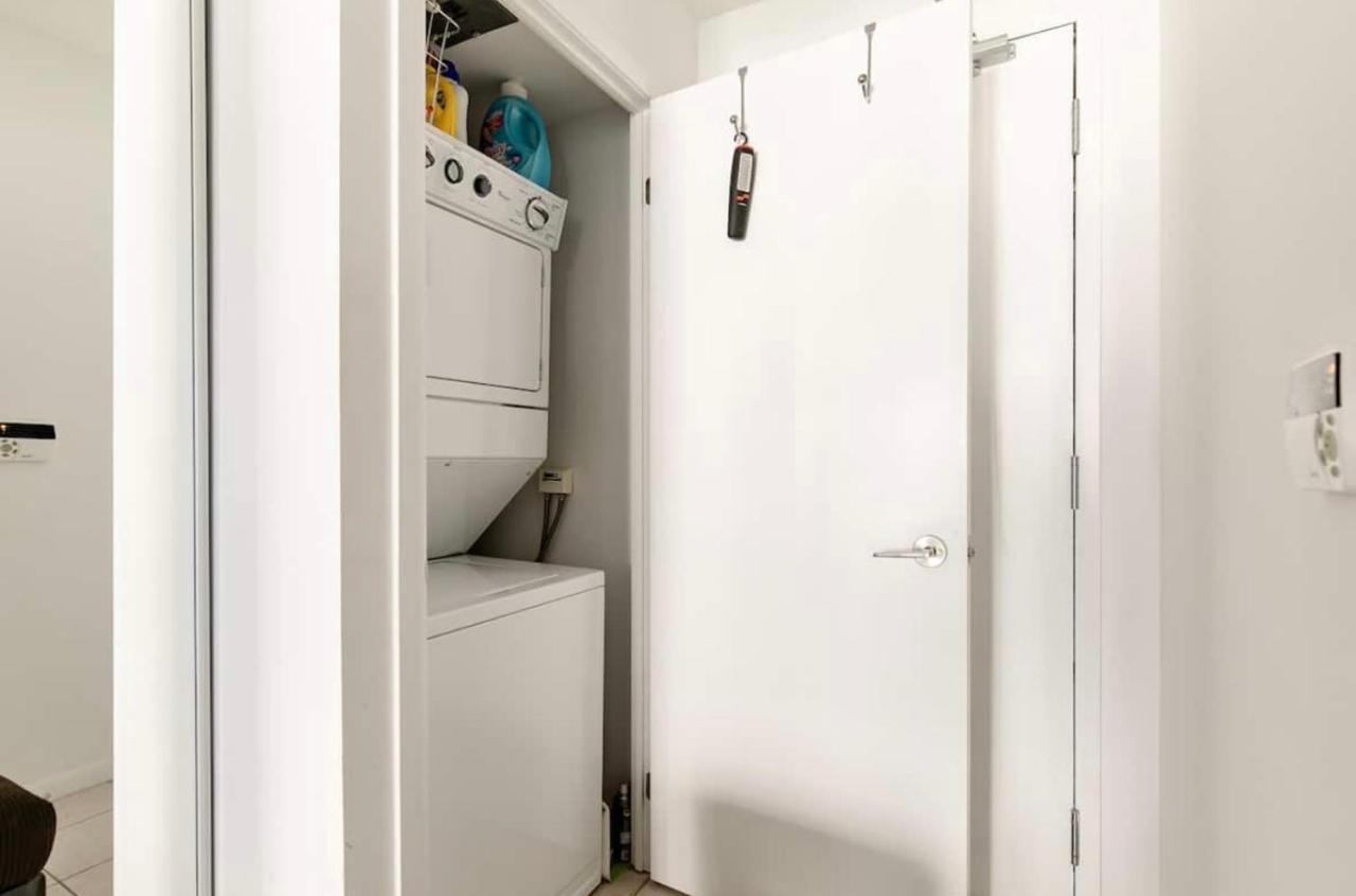 Appartement Downtown Toronto+Free Parking+Cn Tower View Extérieur photo